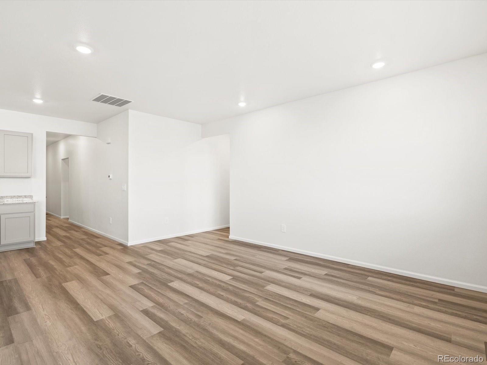 MLS Image #15 for 1695  yampa river drive,windsor, Colorado