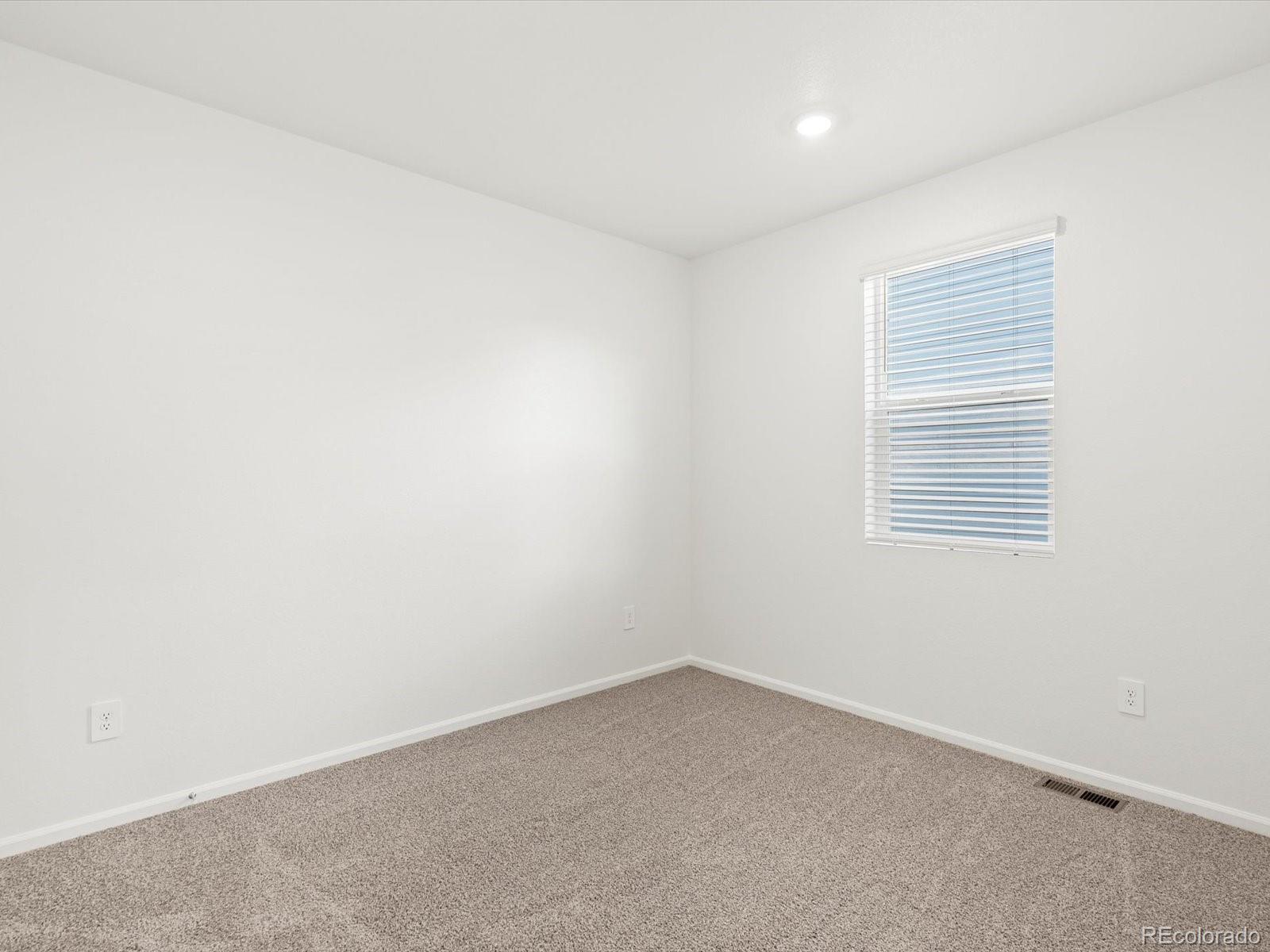 MLS Image #4 for 1695  yampa river drive,windsor, Colorado