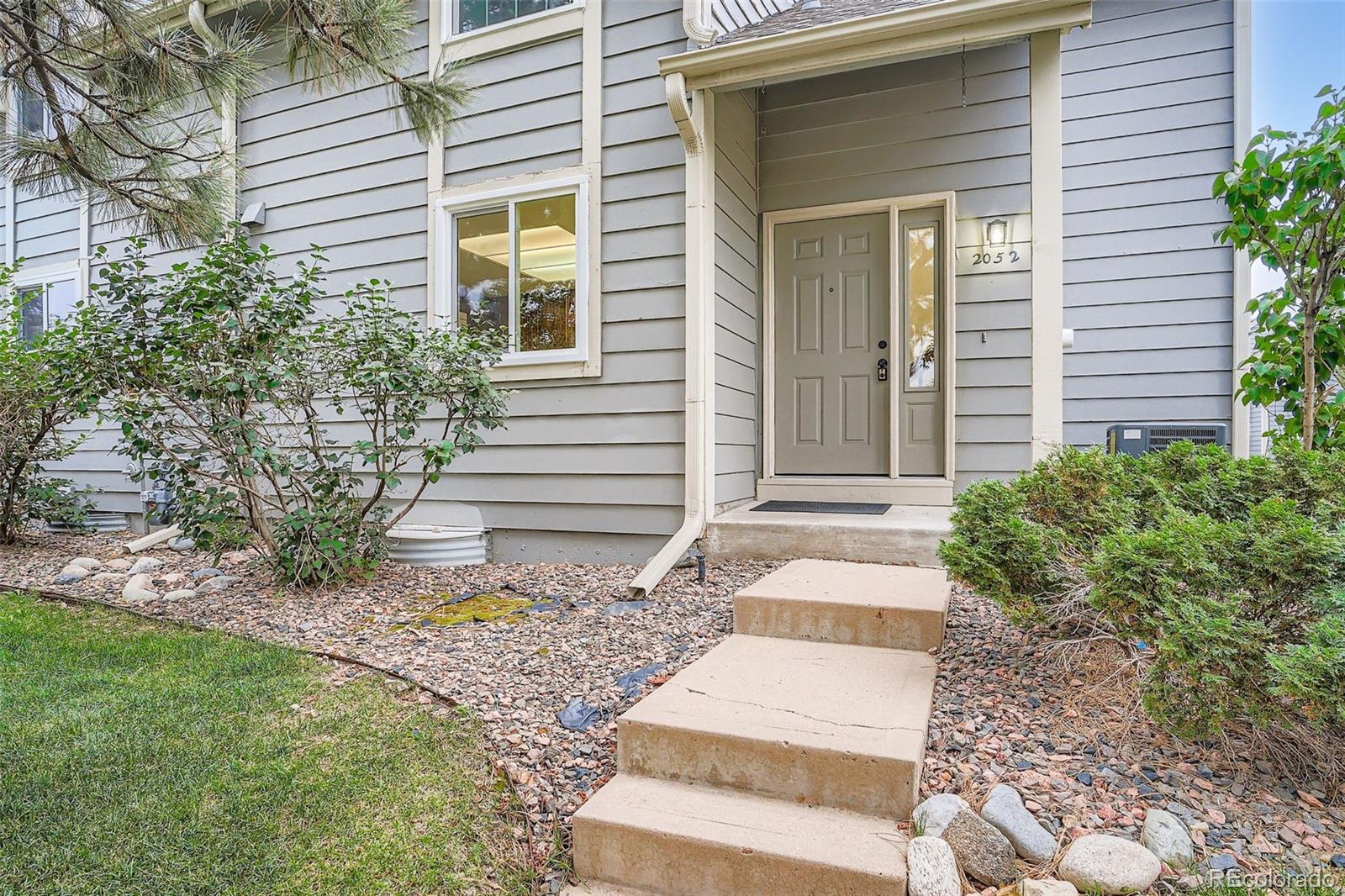 MLS Image #3 for 2052 s worchester way ,aurora, Colorado