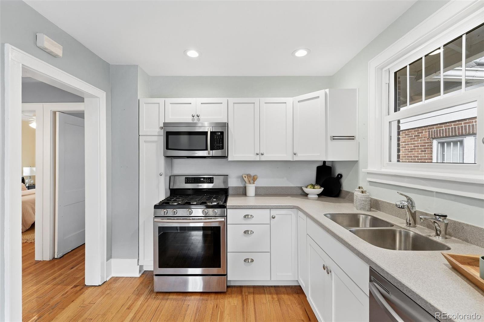 MLS Image #9 for 2332 n glencoe street,denver, Colorado