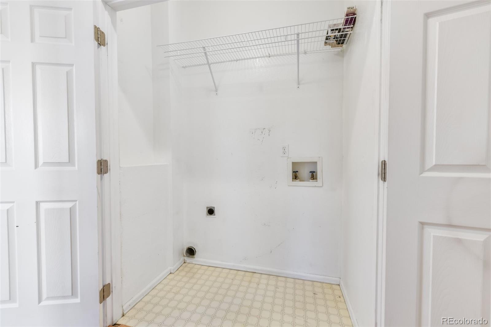 MLS Image #14 for 638  echo lane,colorado springs, Colorado