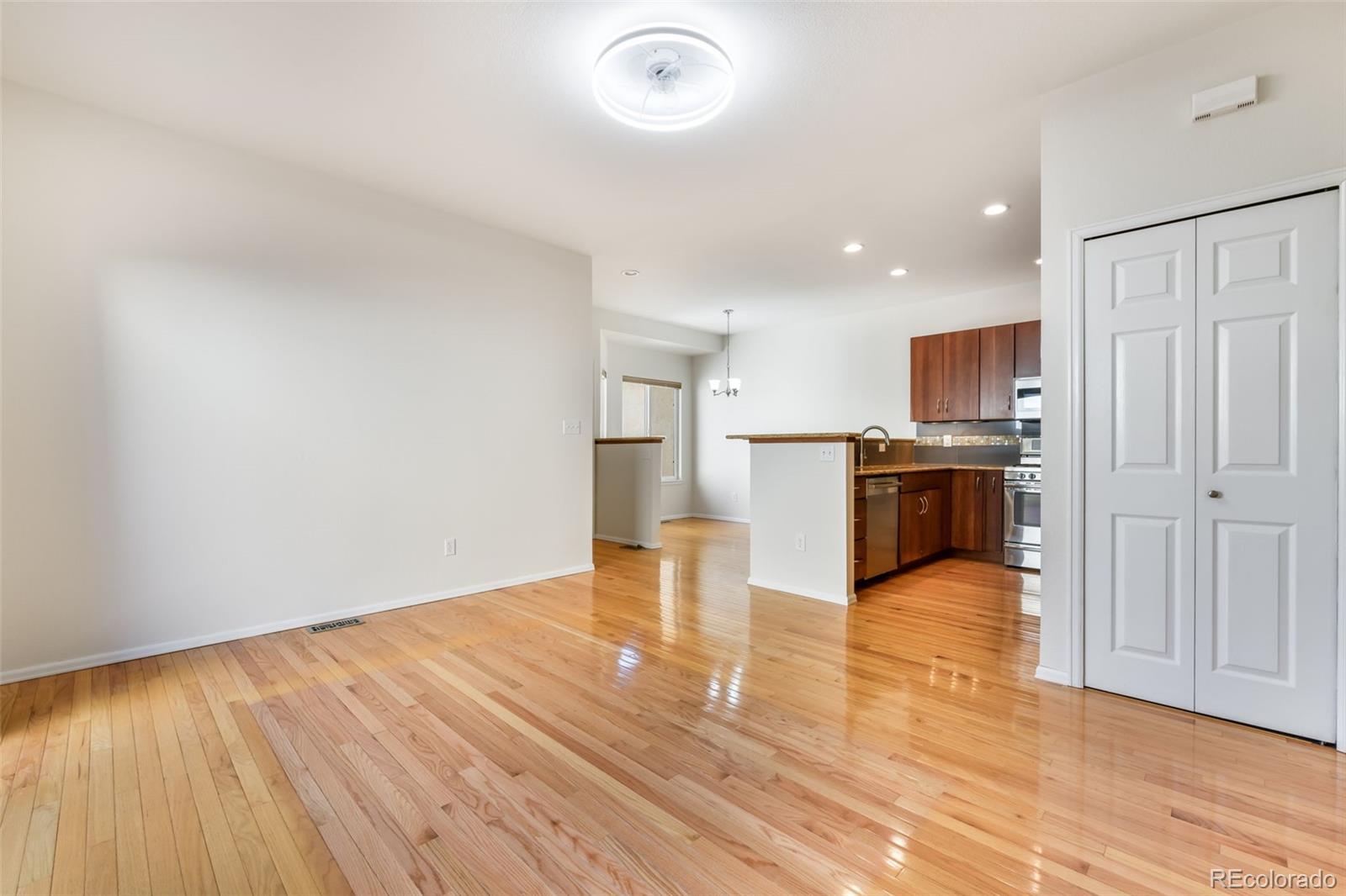 MLS Image #9 for 638  echo lane,colorado springs, Colorado