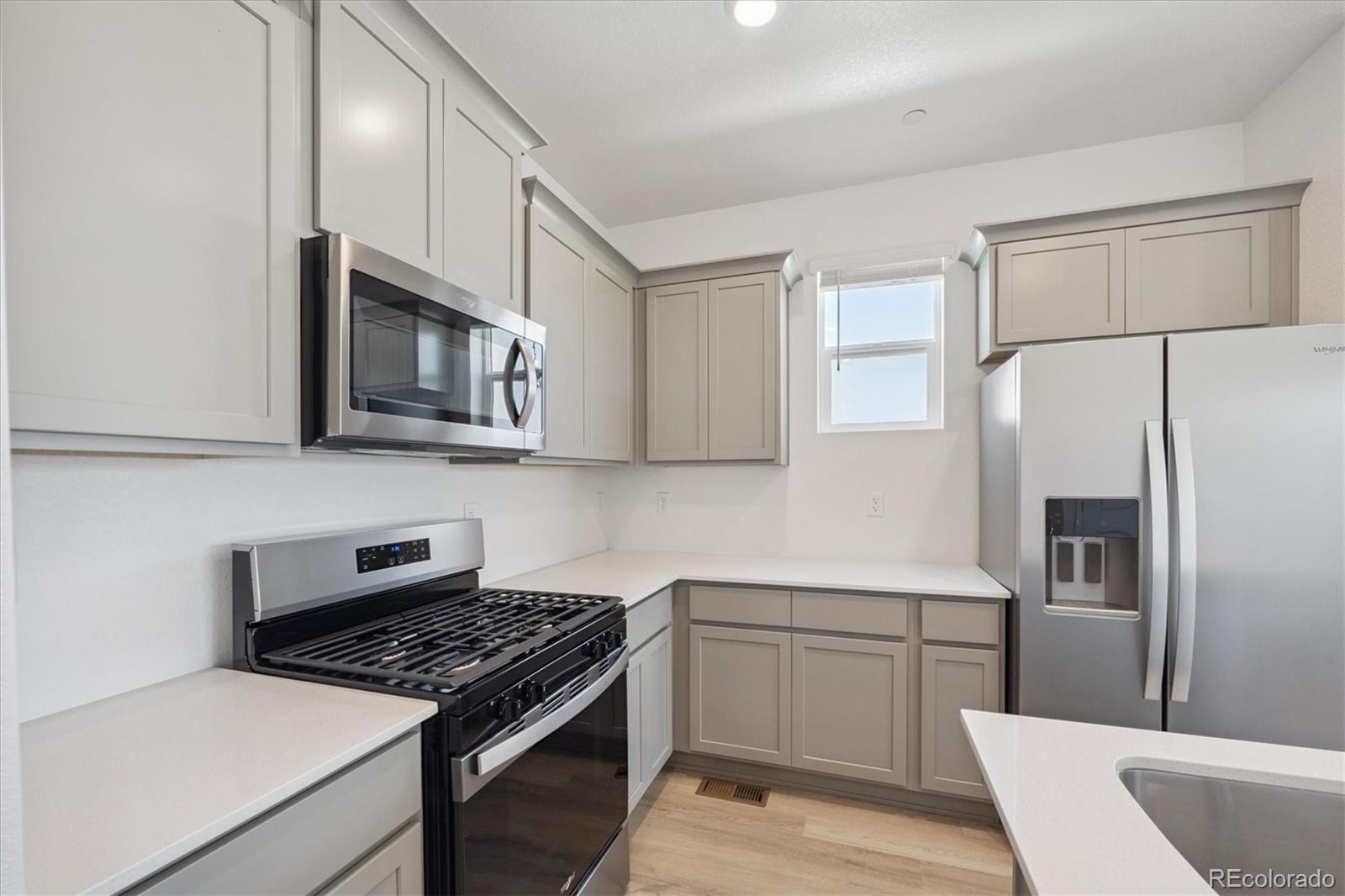 MLS Image #11 for 9880  argonne street,commerce city, Colorado