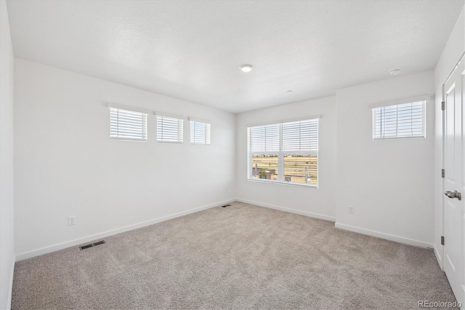 MLS Image #14 for 9880  argonne street,commerce city, Colorado
