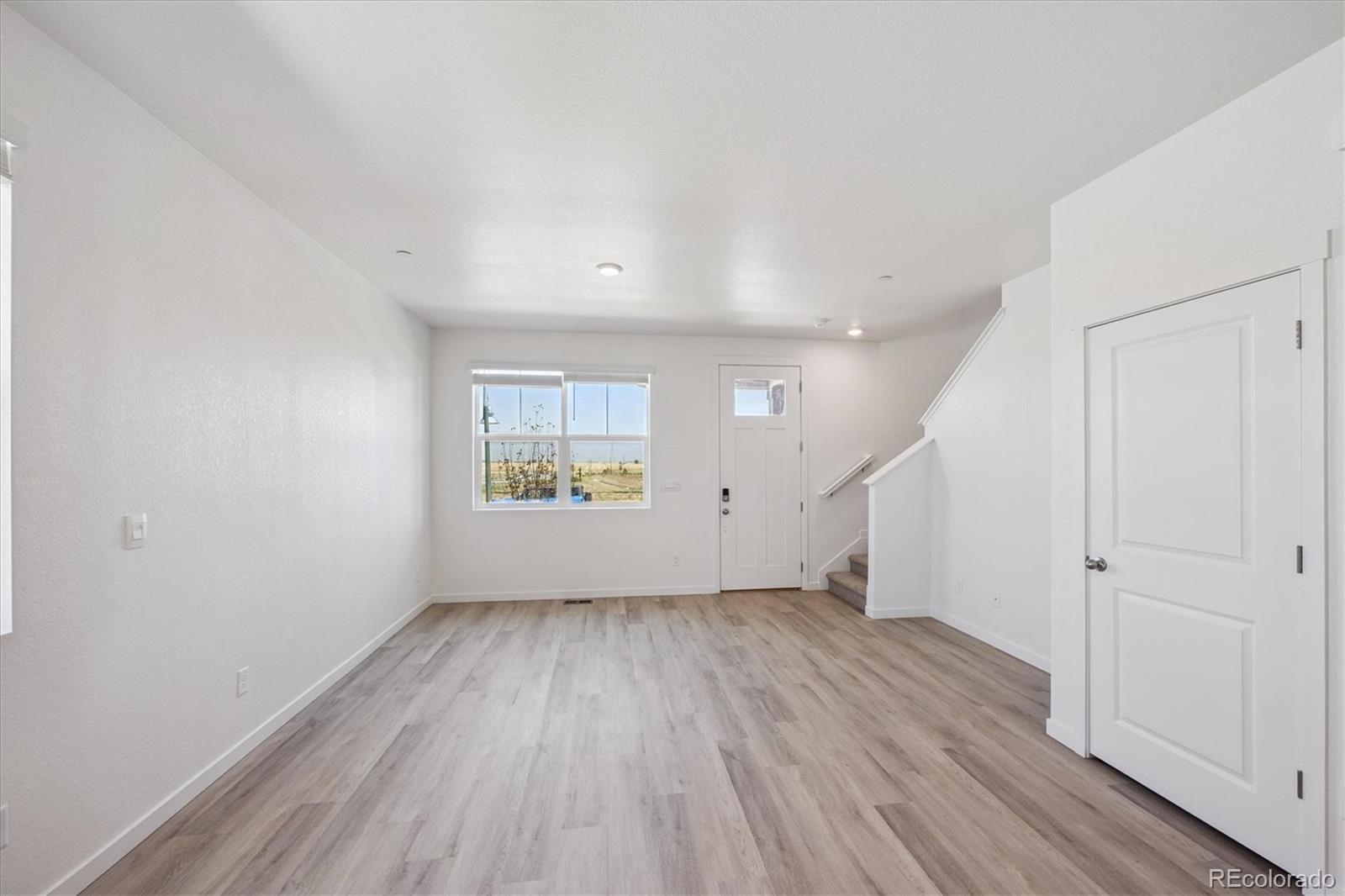 MLS Image #4 for 9880  argonne street,commerce city, Colorado