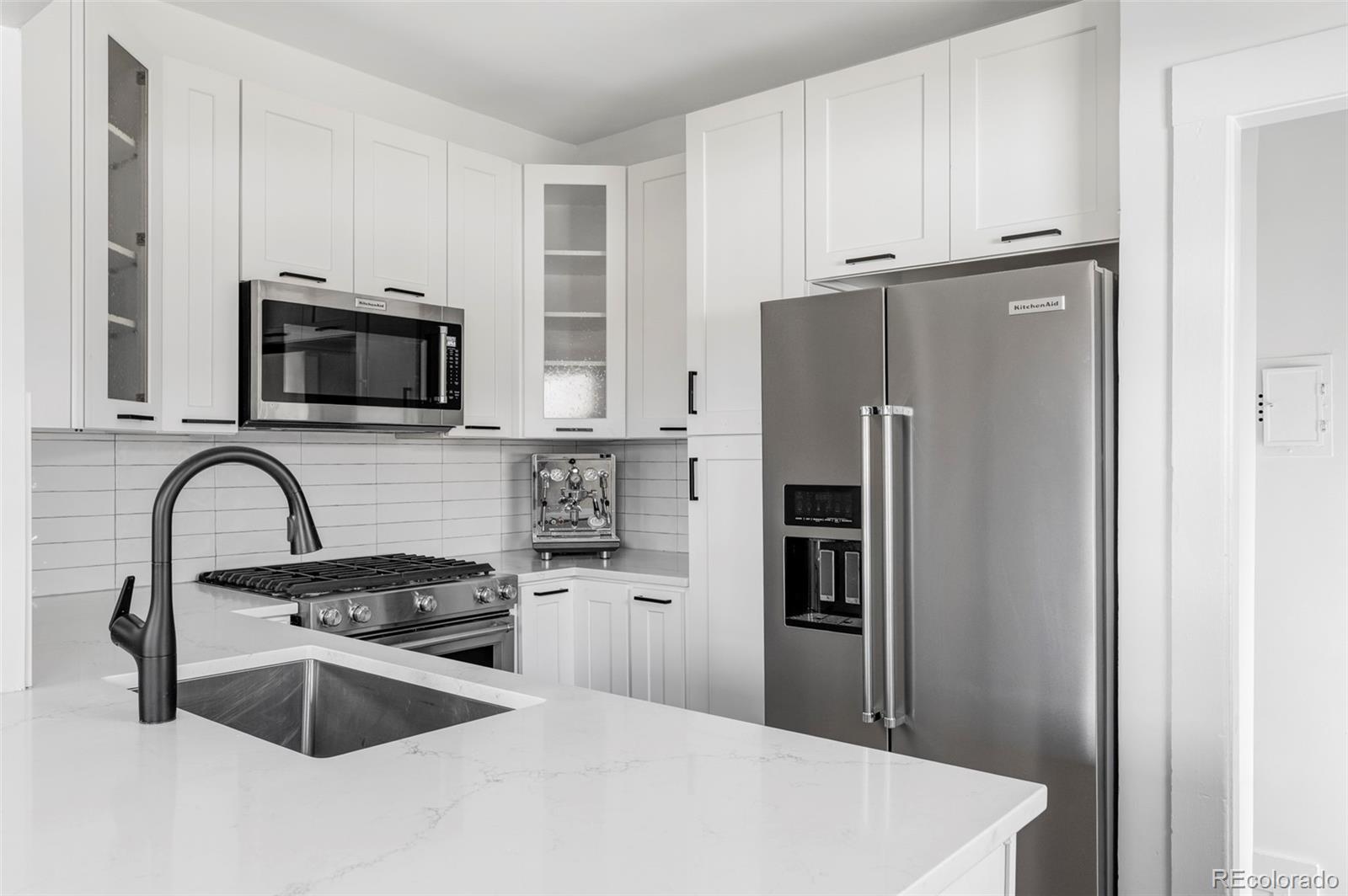 MLS Image #8 for 2289 n glencoe street,denver, Colorado