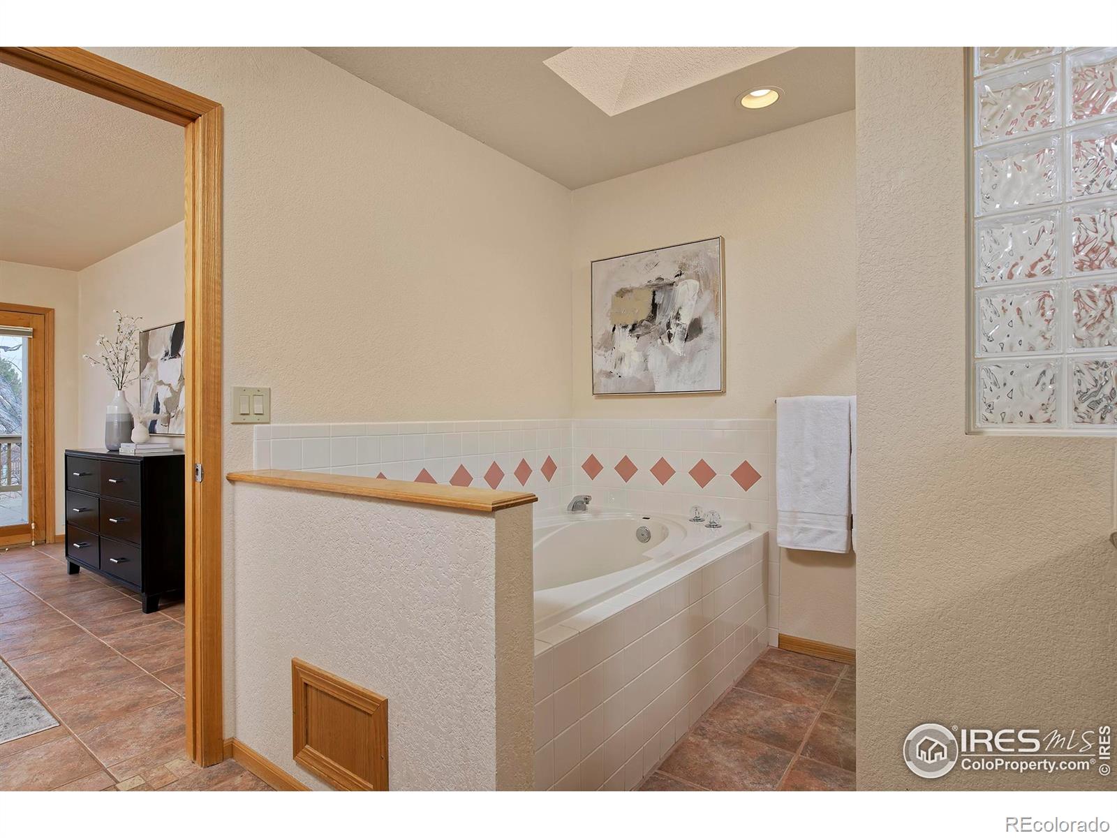 MLS Image #16 for 989 w 41st street,loveland, Colorado