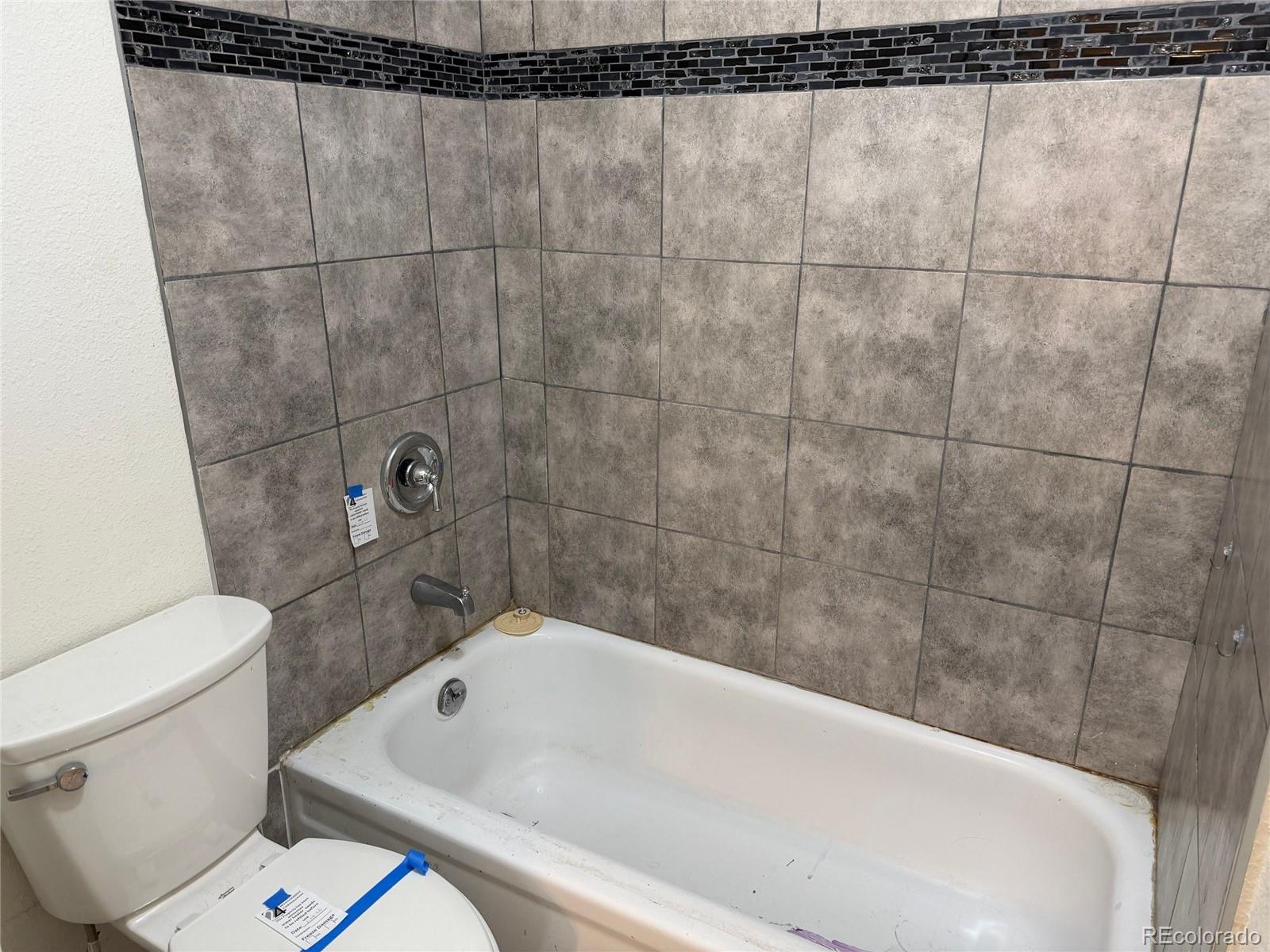 MLS Image #17 for 3550 s harlan street,denver, Colorado