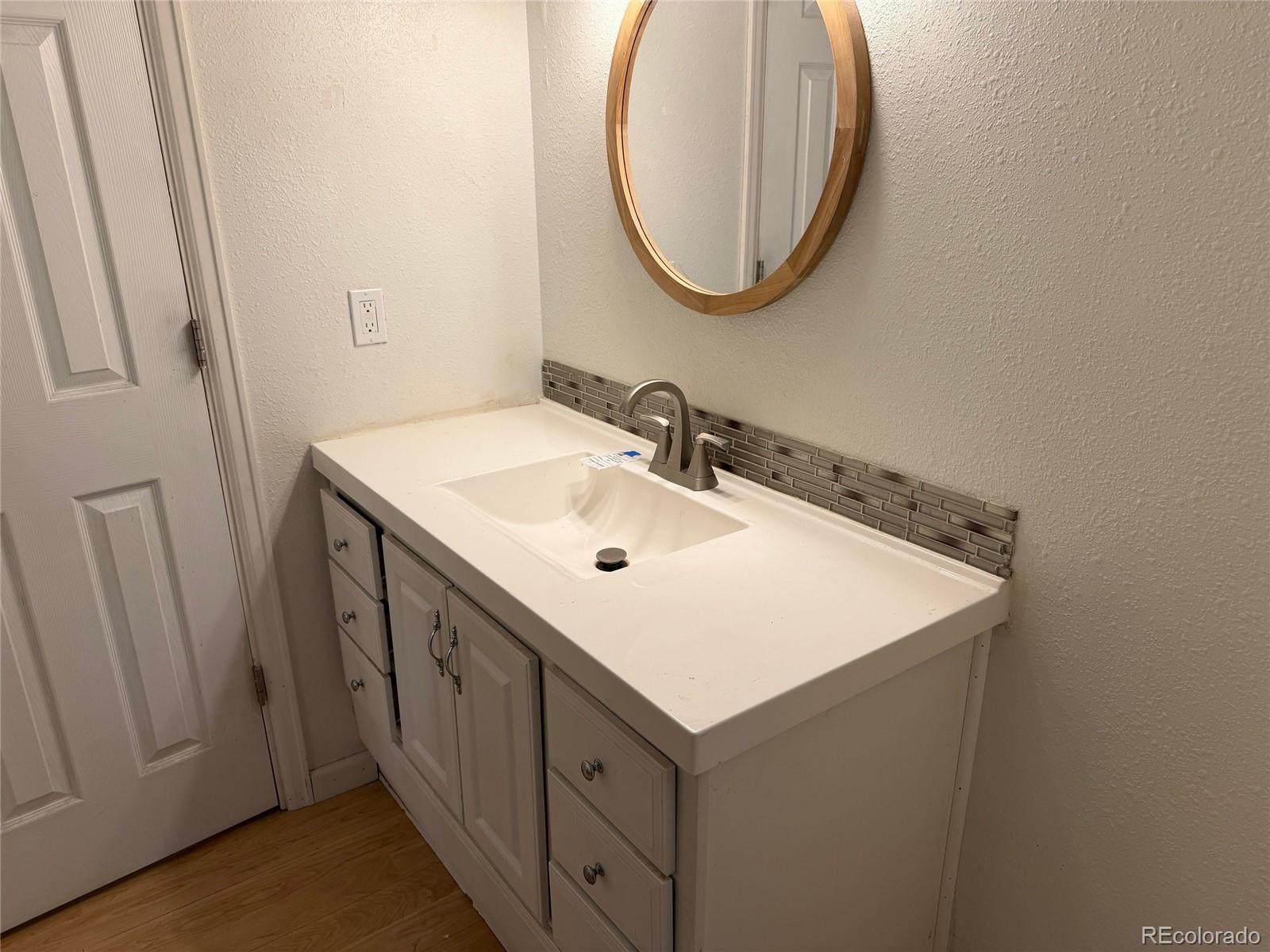 MLS Image #9 for 3550 s harlan street,denver, Colorado