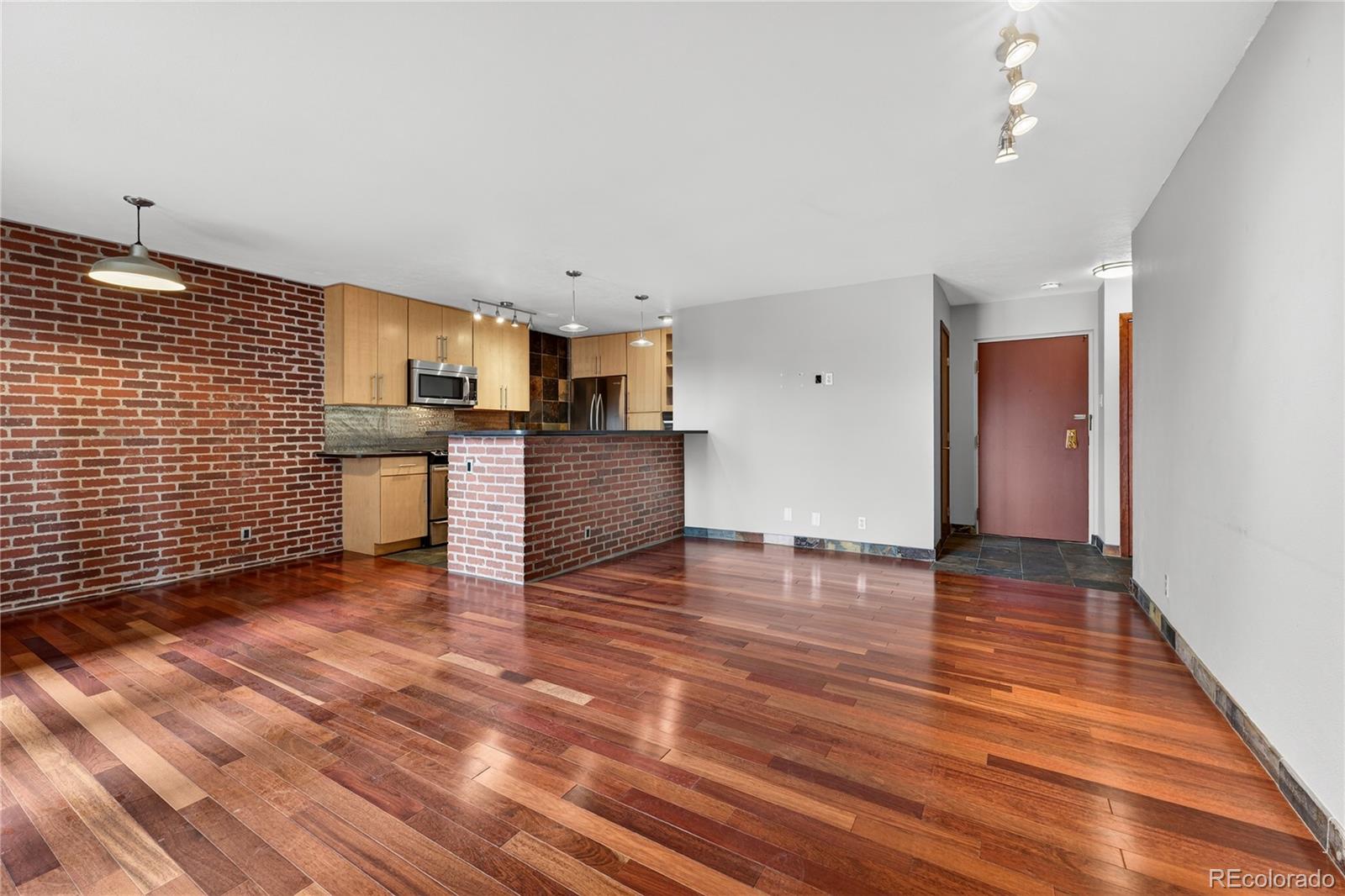 MLS Image #3 for 460 s marion parkway 505,denver, Colorado