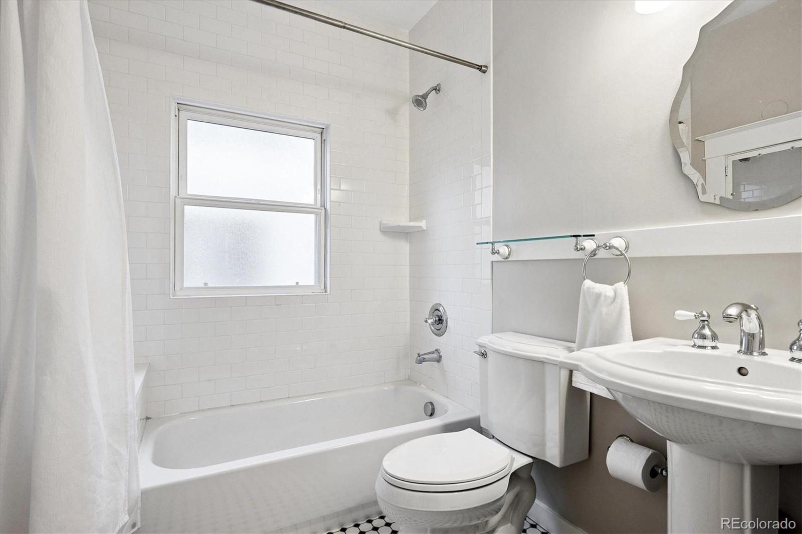 MLS Image #18 for 945  adams street,denver, Colorado