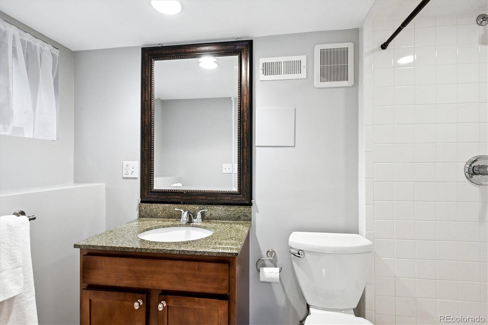 MLS Image #29 for 945  adams street,denver, Colorado