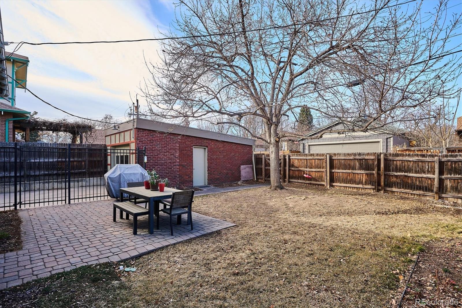 MLS Image #37 for 945  adams street,denver, Colorado