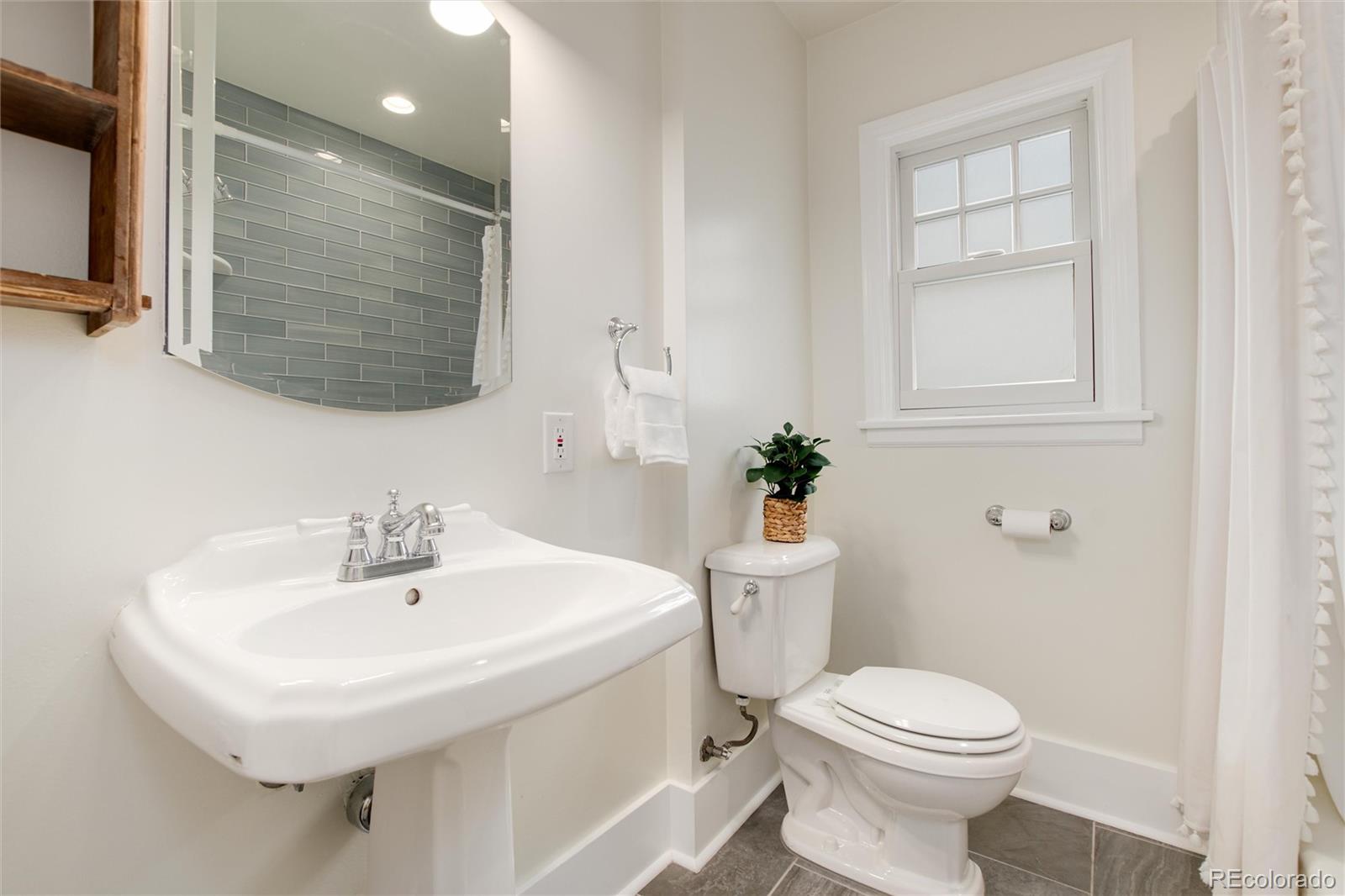 MLS Image #25 for 1643  krameria street,denver, Colorado