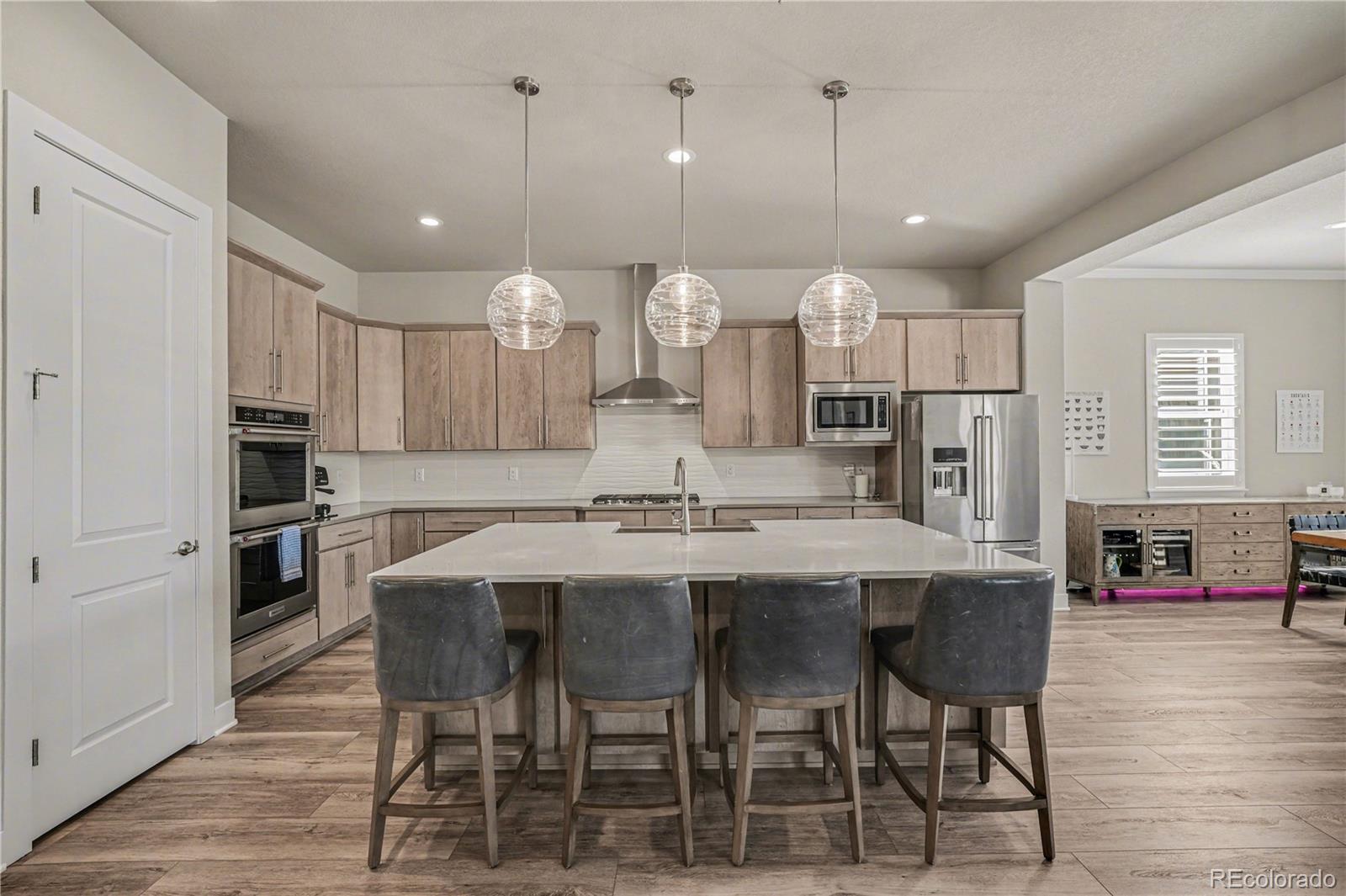MLS Image #1 for 27600 e lakeview drive,aurora, Colorado