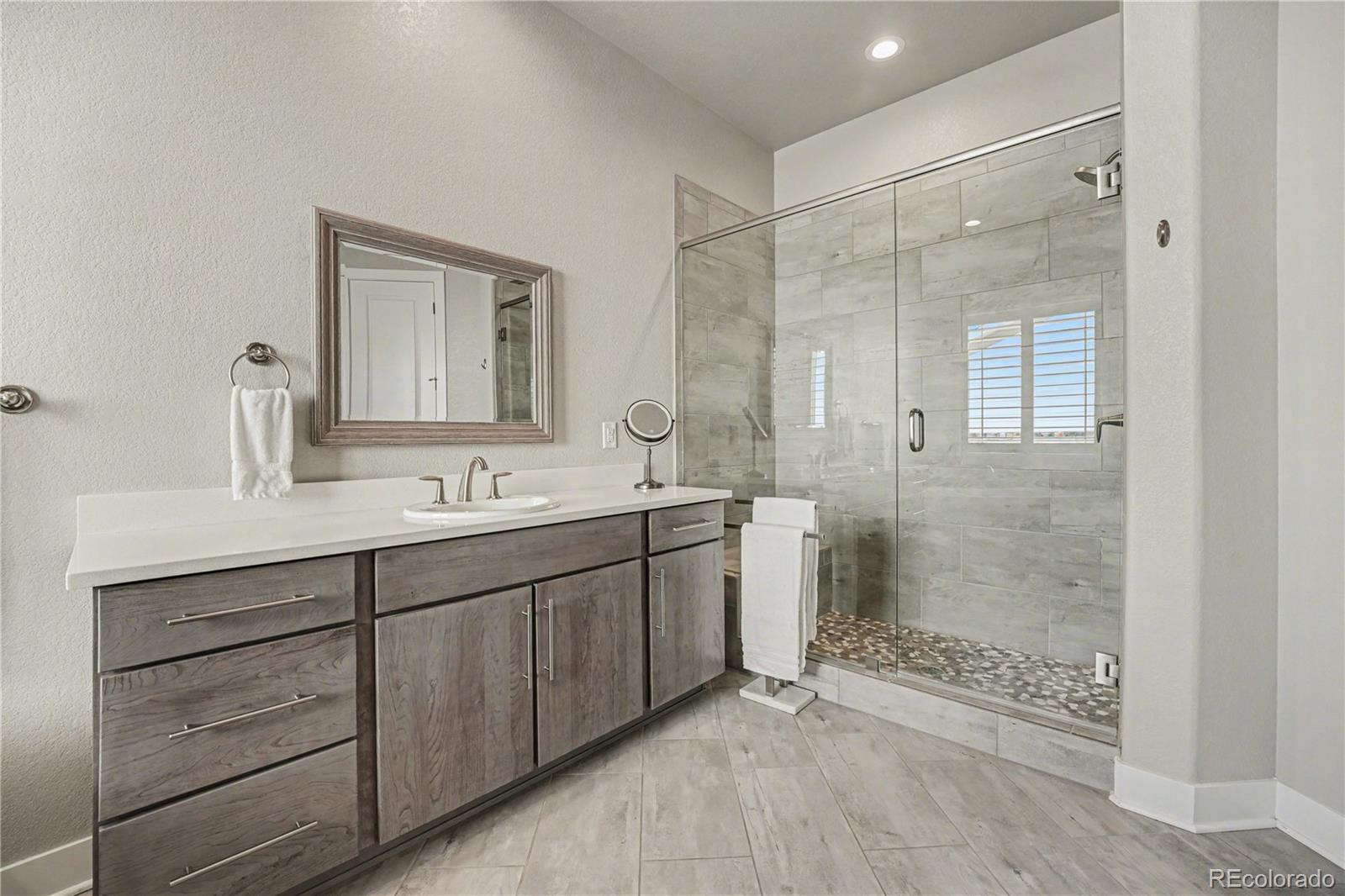 MLS Image #31 for 27600 e lakeview drive,aurora, Colorado