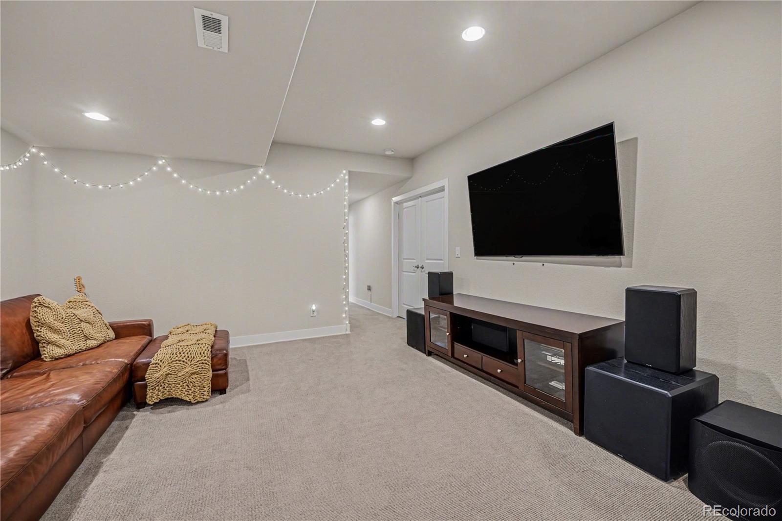 MLS Image #38 for 27600 e lakeview drive,aurora, Colorado