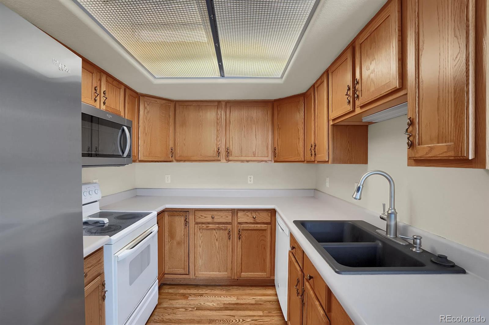 MLS Image #10 for 2430  hamlet lane b,colorado springs, Colorado