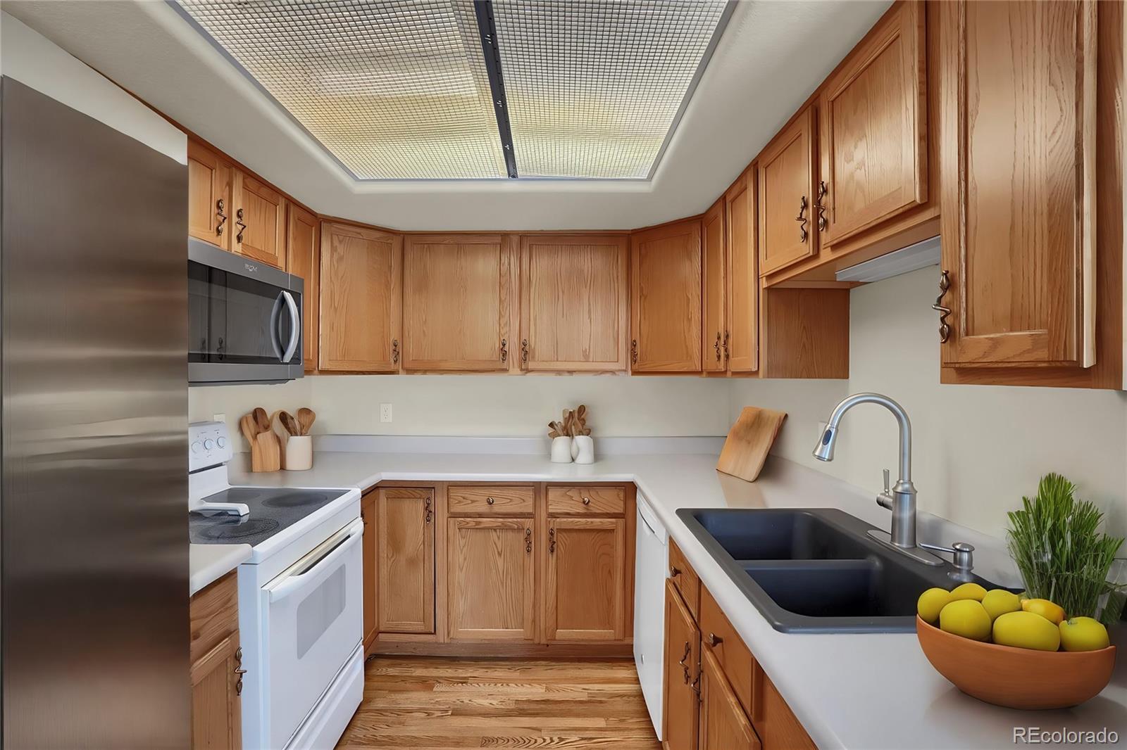 MLS Image #9 for 2430  hamlet lane b,colorado springs, Colorado