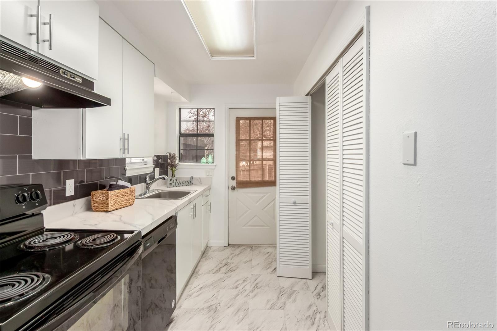MLS Image #16 for 8176  washington street 113,denver, Colorado