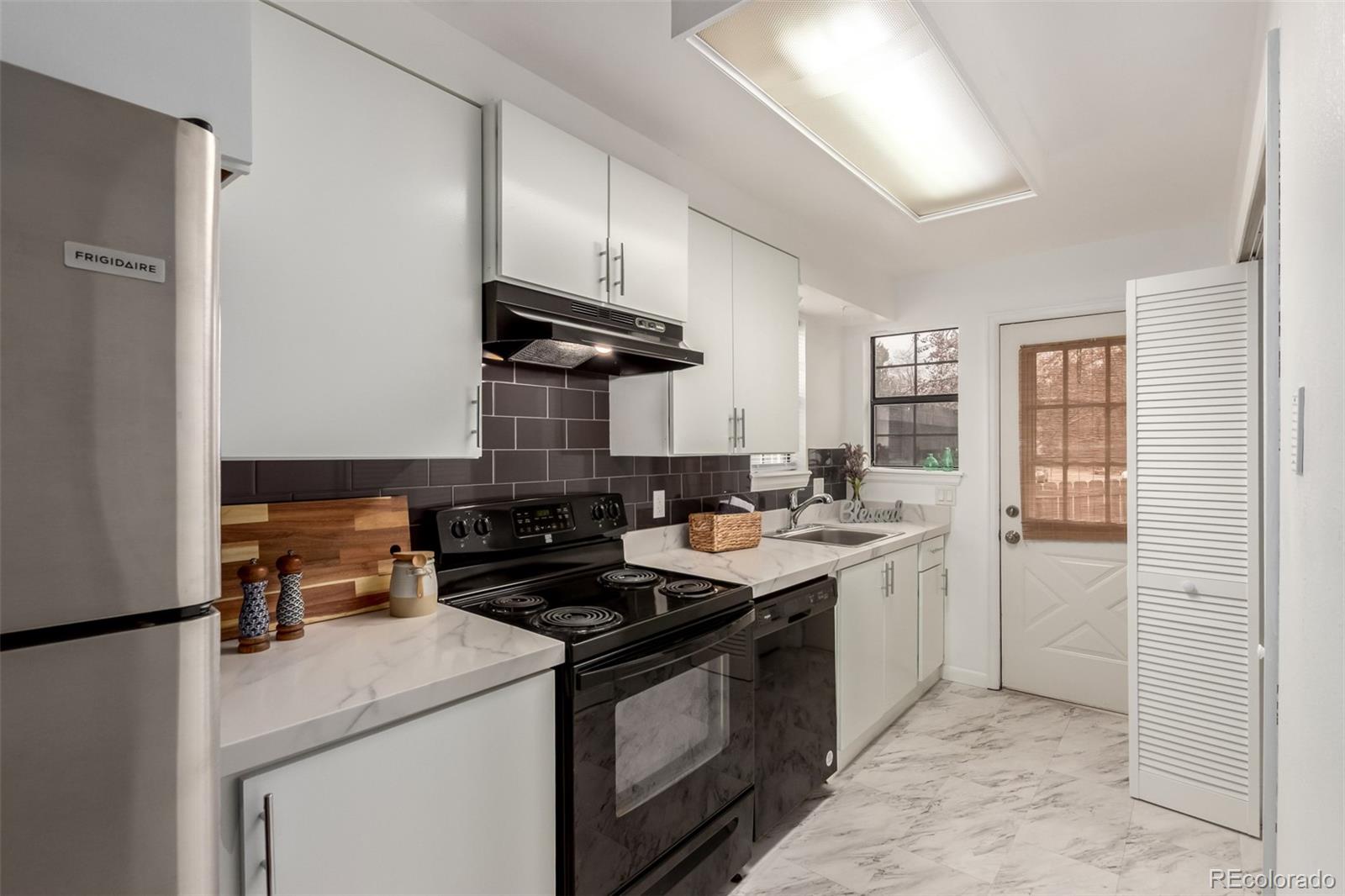 MLS Image #20 for 8176  washington street 113,denver, Colorado
