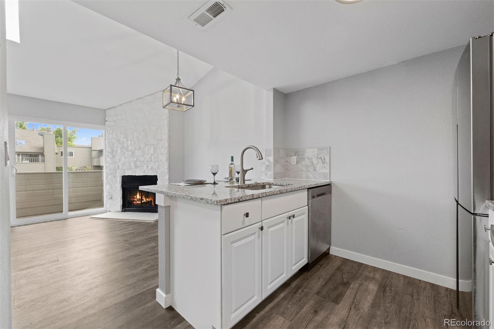MLS Image #23 for 3100 s federal boulevard,denver, Colorado