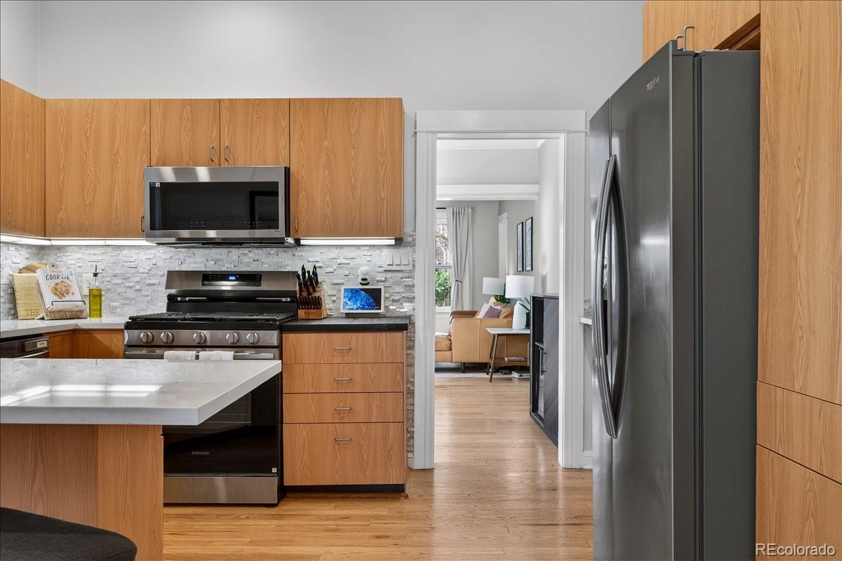 MLS Image #17 for 854 s clarkson street,denver, Colorado