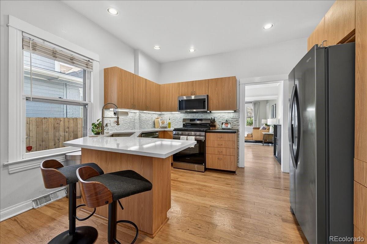 MLS Image #18 for 854 s clarkson street,denver, Colorado