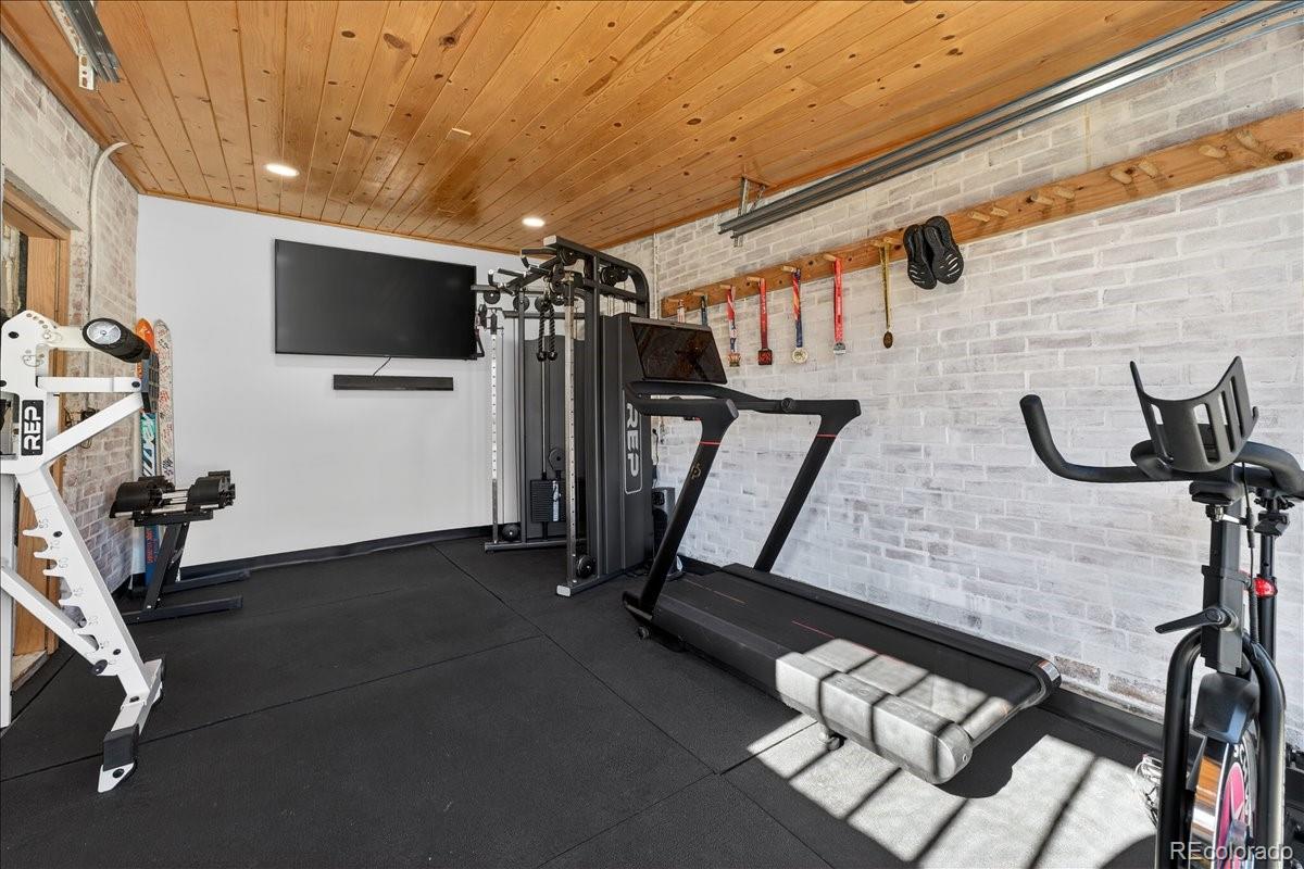 MLS Image #25 for 854 s clarkson street,denver, Colorado