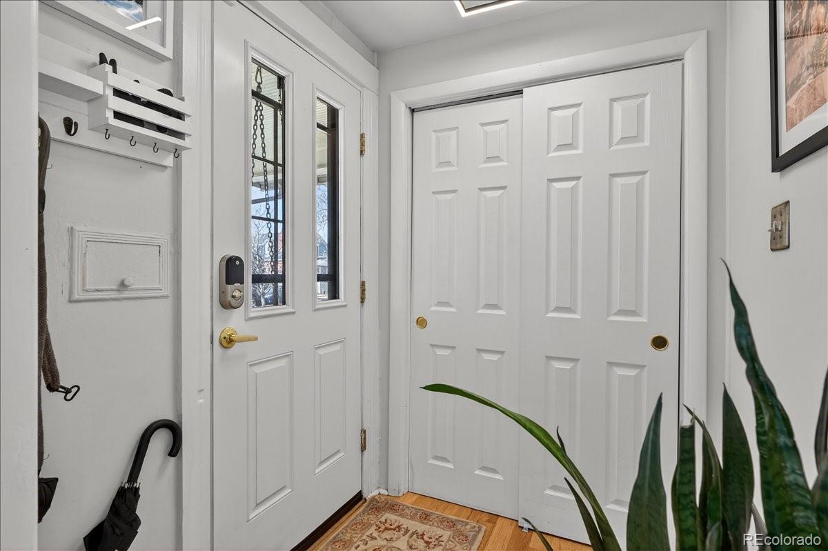 MLS Image #4 for 854 s clarkson street,denver, Colorado