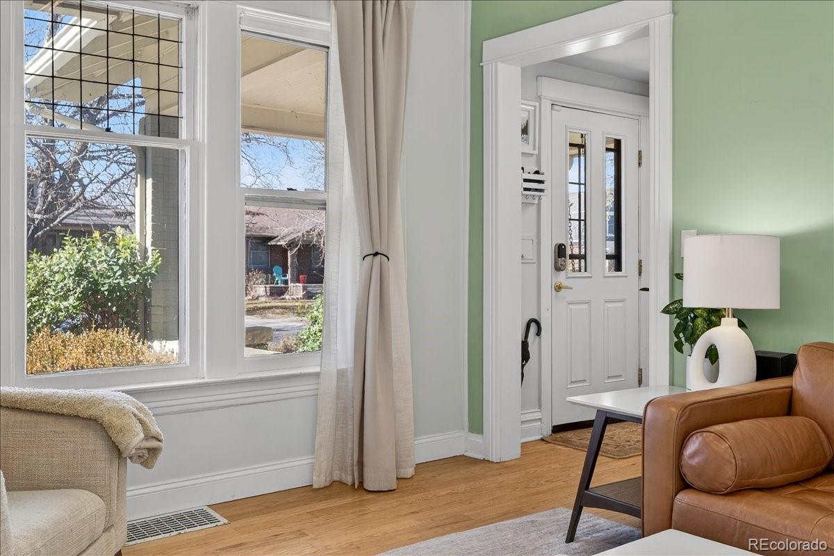 MLS Image #5 for 854 s clarkson street,denver, Colorado