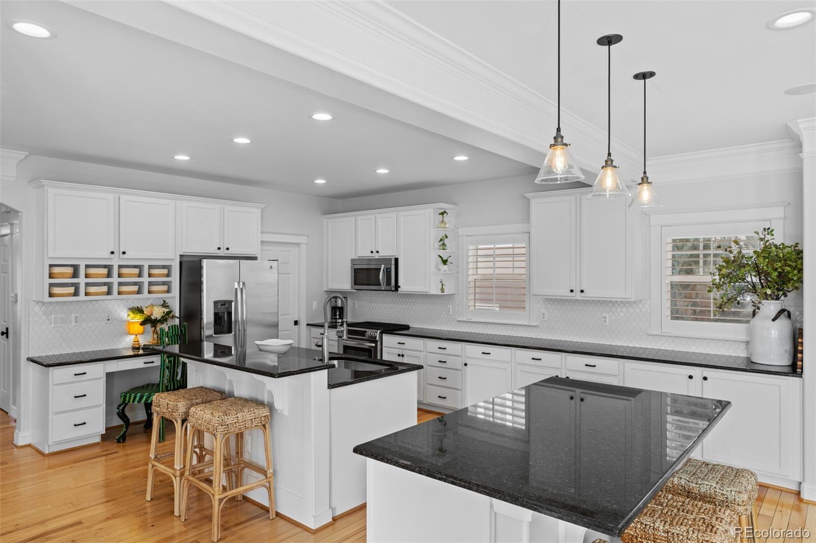 MLS Image #11 for 8161 e 33rd avenue,denver, Colorado