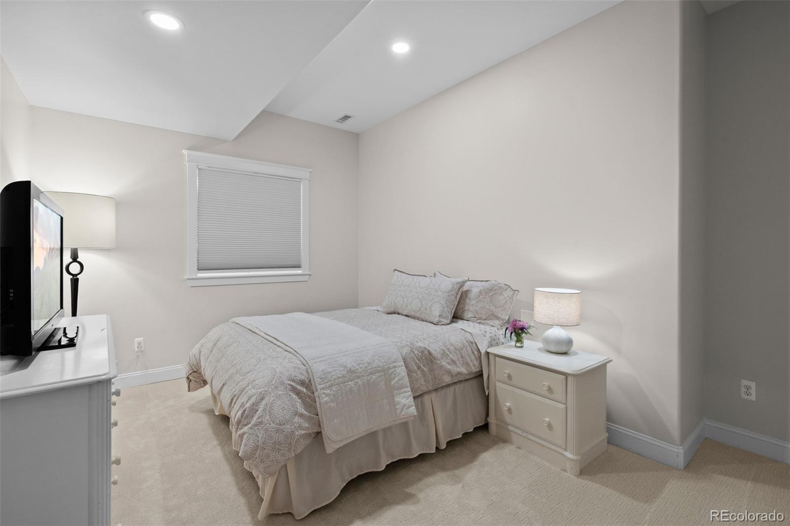 MLS Image #43 for 8161 e 33rd avenue,denver, Colorado