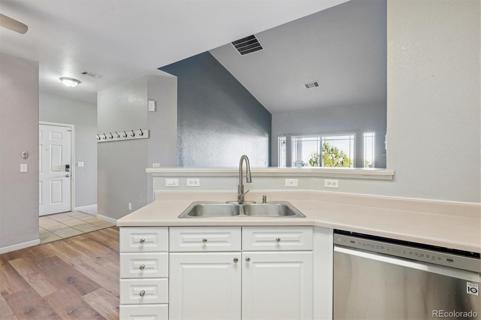 MLS Image #9 for 8354 s holland way,littleton, Colorado