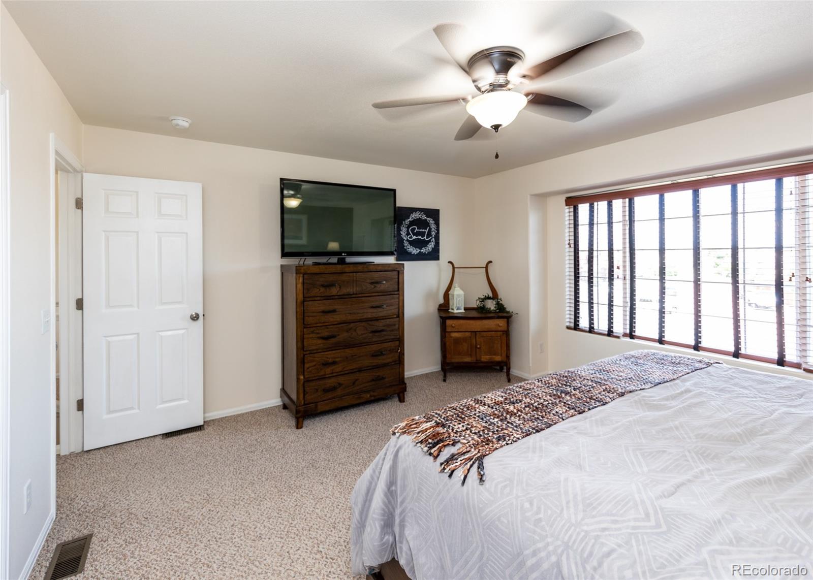 MLS Image #24 for 10868  deer meadow circle,colorado springs, Colorado