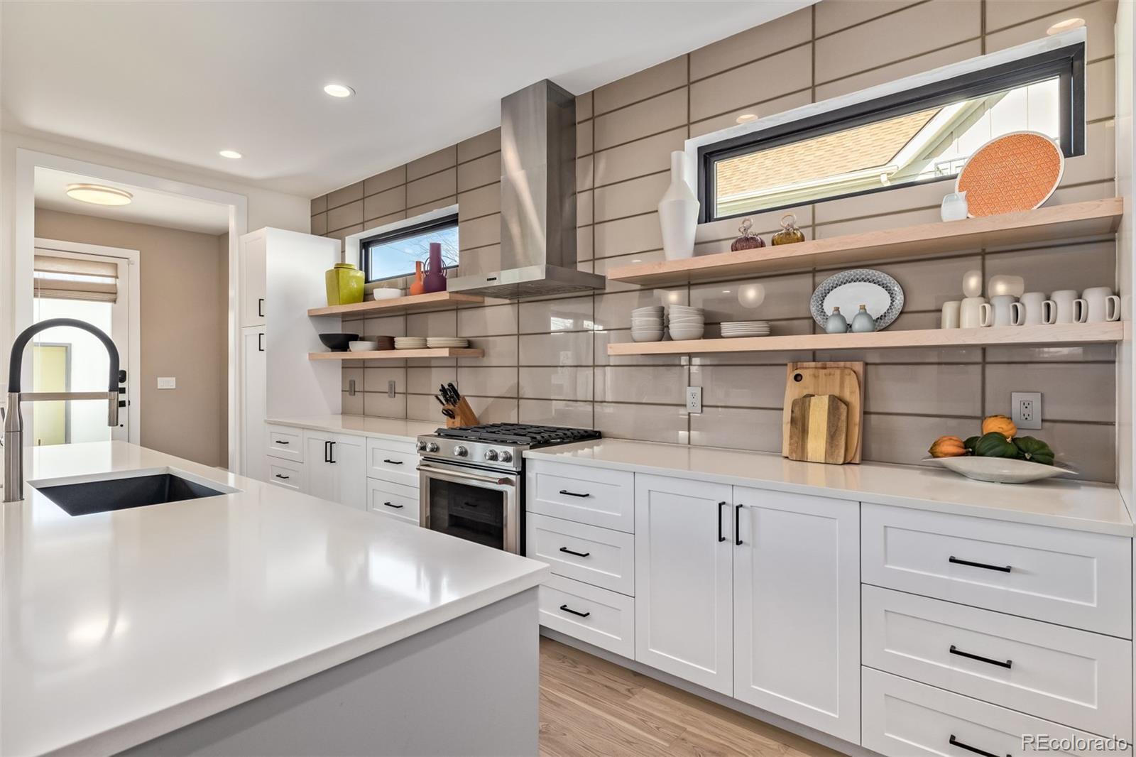 MLS Image #16 for 2955 n fillmore street,denver, Colorado
