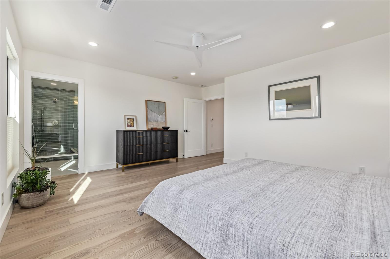 MLS Image #18 for 2955 n fillmore street,denver, Colorado