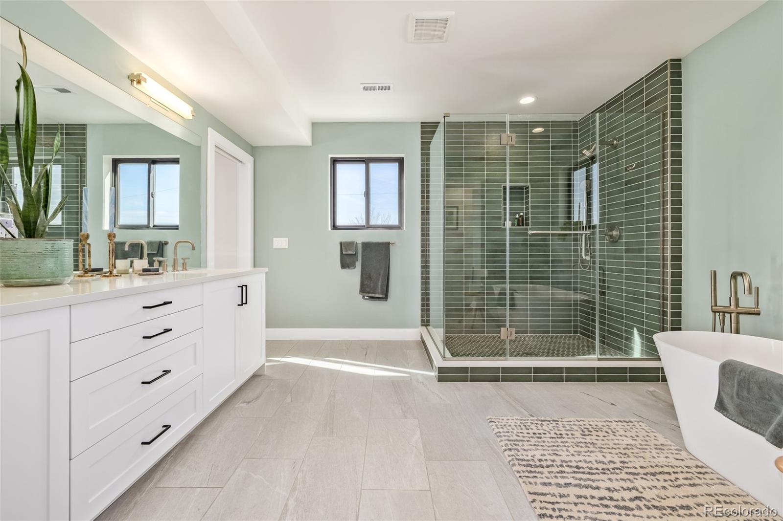 MLS Image #21 for 2955 n fillmore street,denver, Colorado