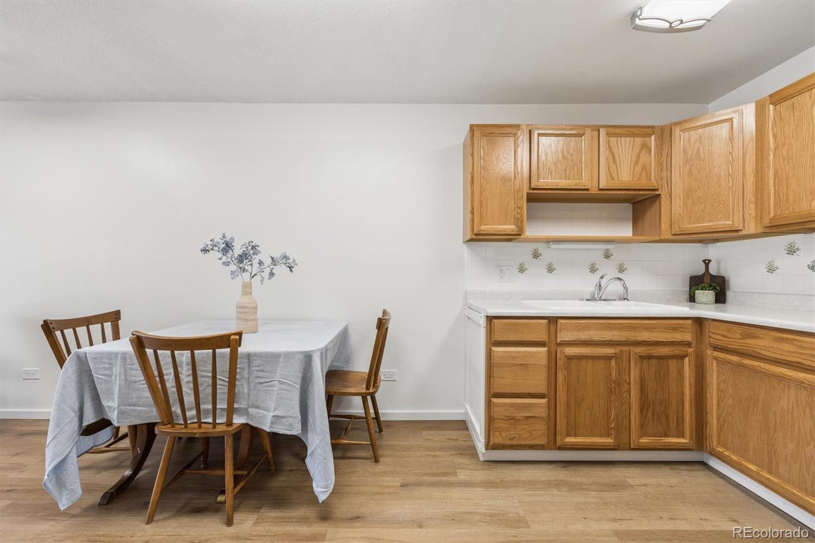 MLS Image #6 for 750 s clinton street 1a,denver, Colorado