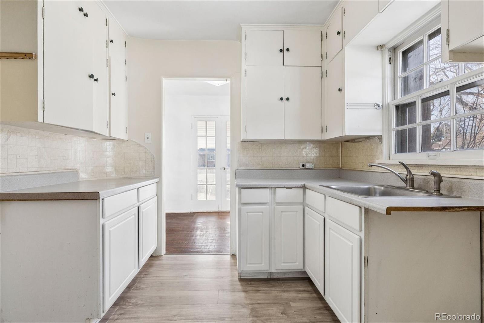 MLS Image #11 for 136 s dale court,denver, Colorado
