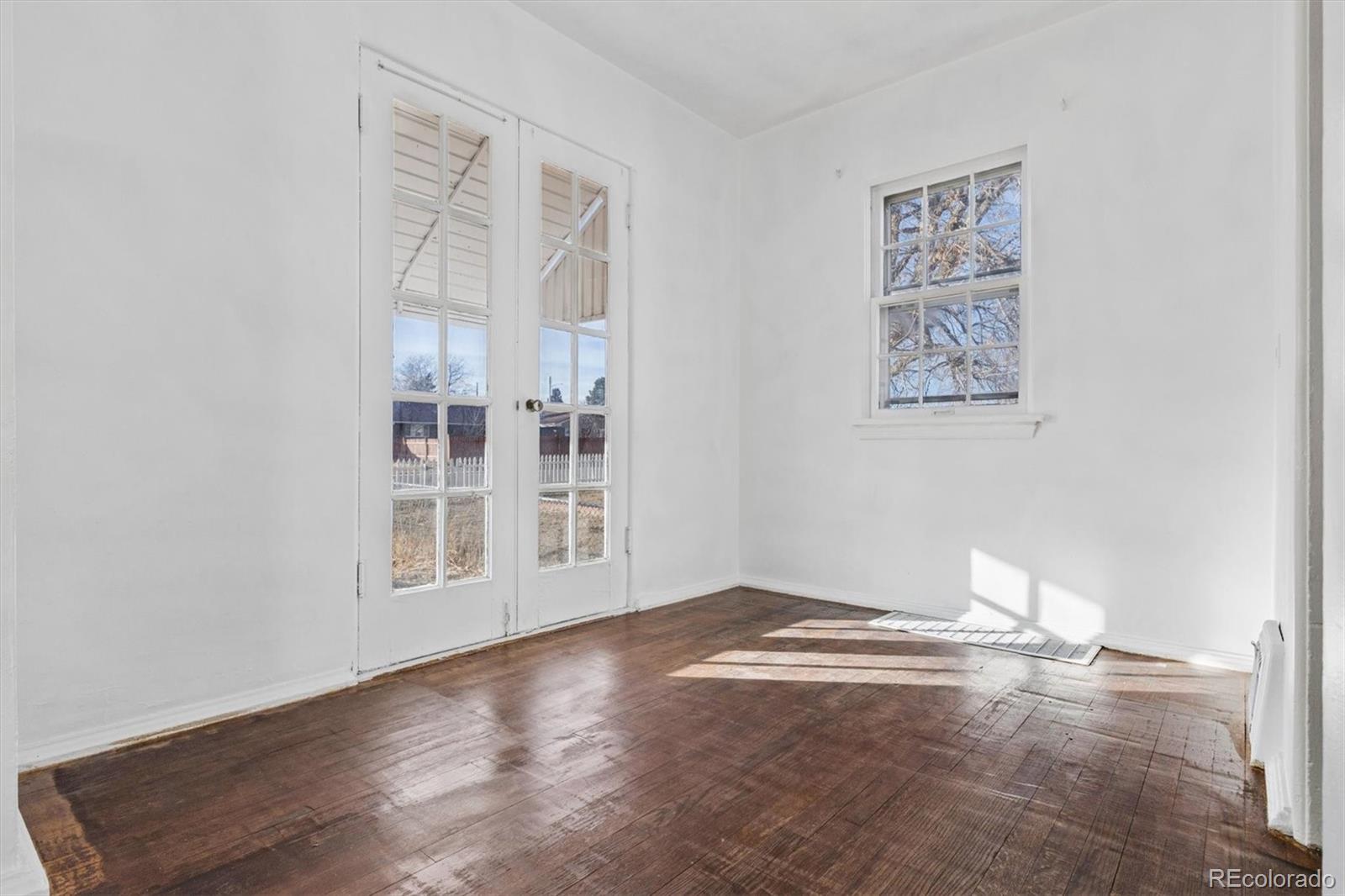 MLS Image #5 for 136 s dale court,denver, Colorado