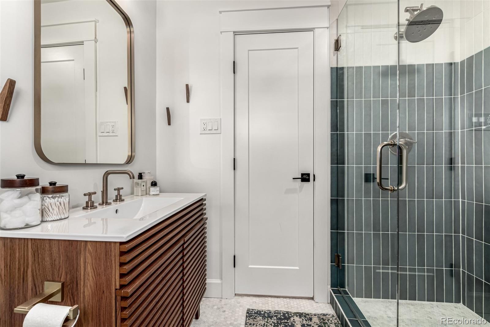 MLS Image #15 for 1542 s ogden street,denver, Colorado