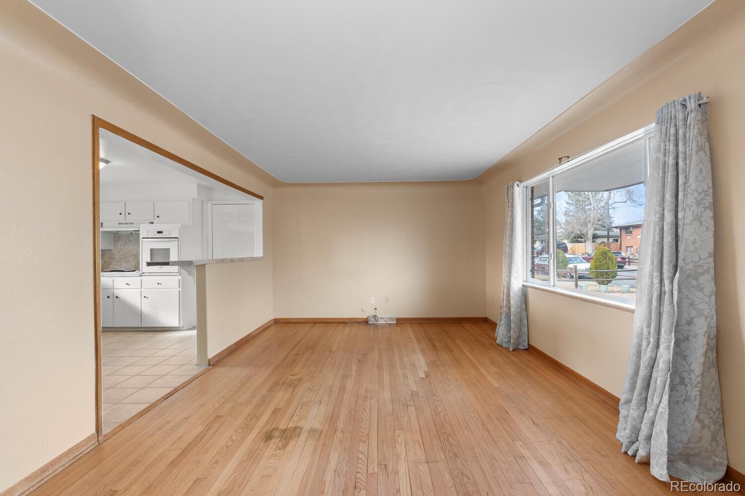 MLS Image #11 for 10018 w 60th avenue,arvada, Colorado