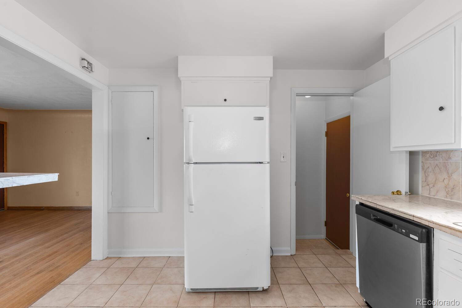 MLS Image #7 for 10018 w 60th avenue,arvada, Colorado