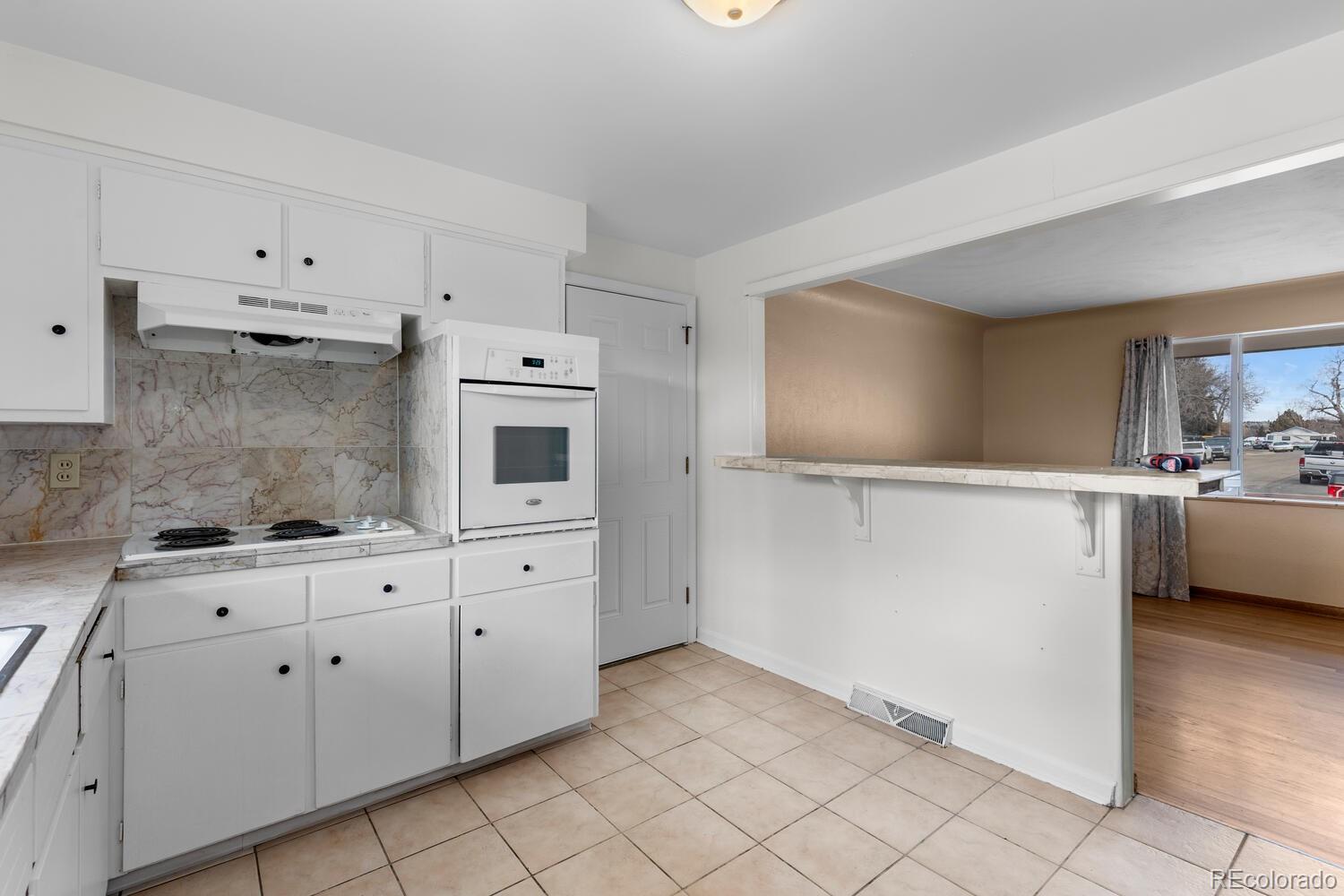 MLS Image #8 for 10018 w 60th avenue,arvada, Colorado