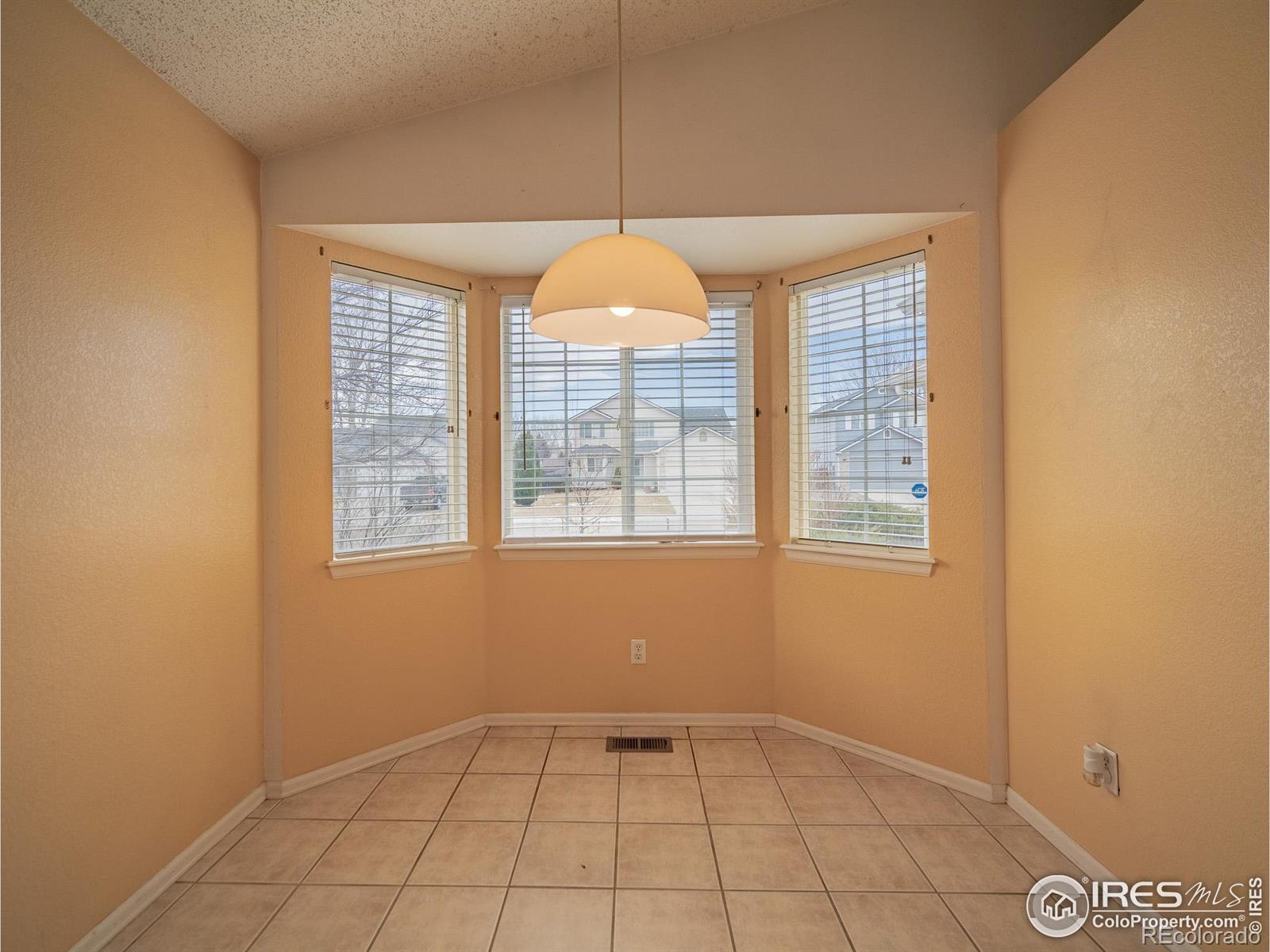 MLS Image #14 for 1400  monarch drive,longmont, Colorado
