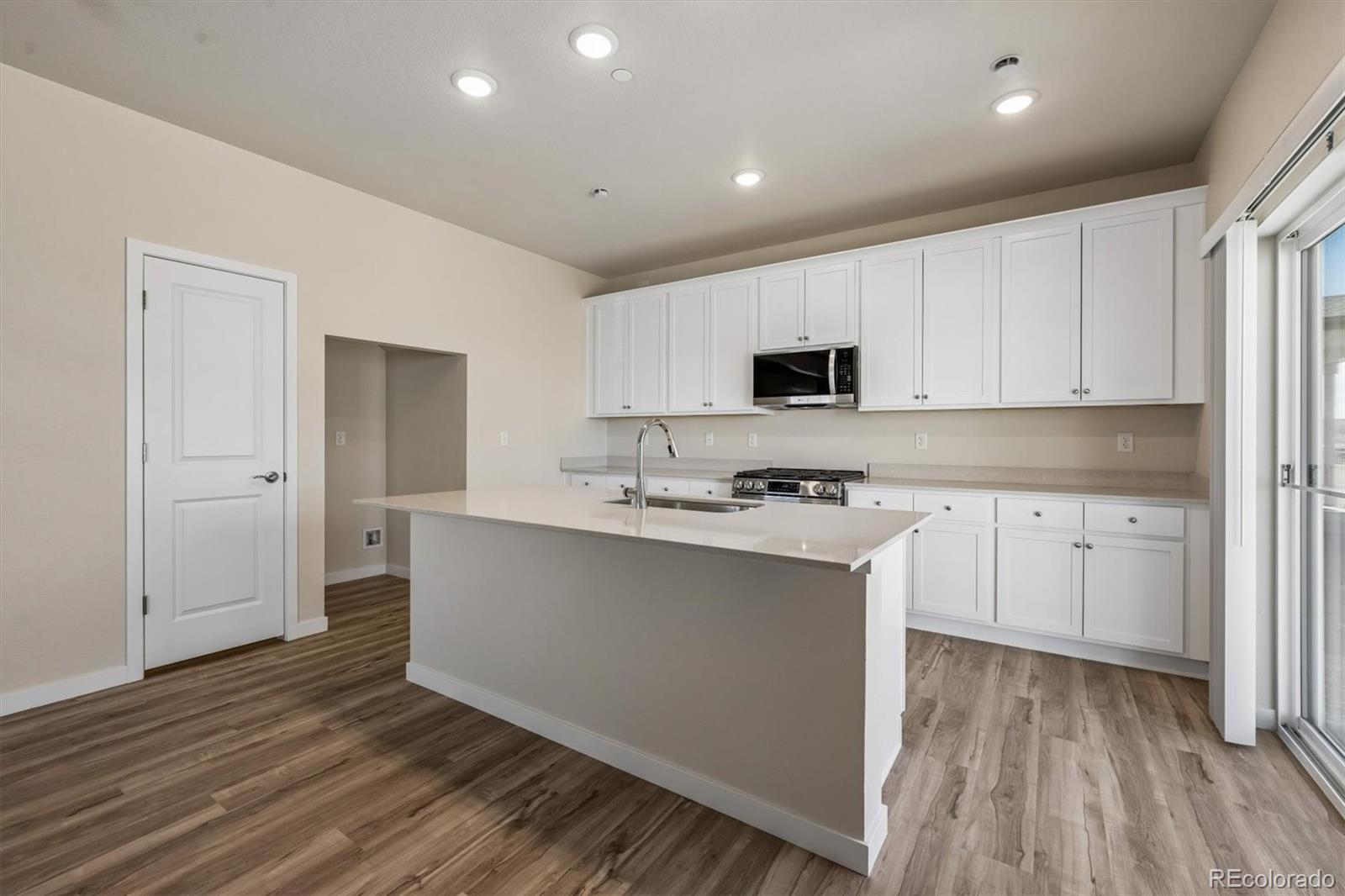 MLS Image #4 for 9423  danube street,commerce city, Colorado