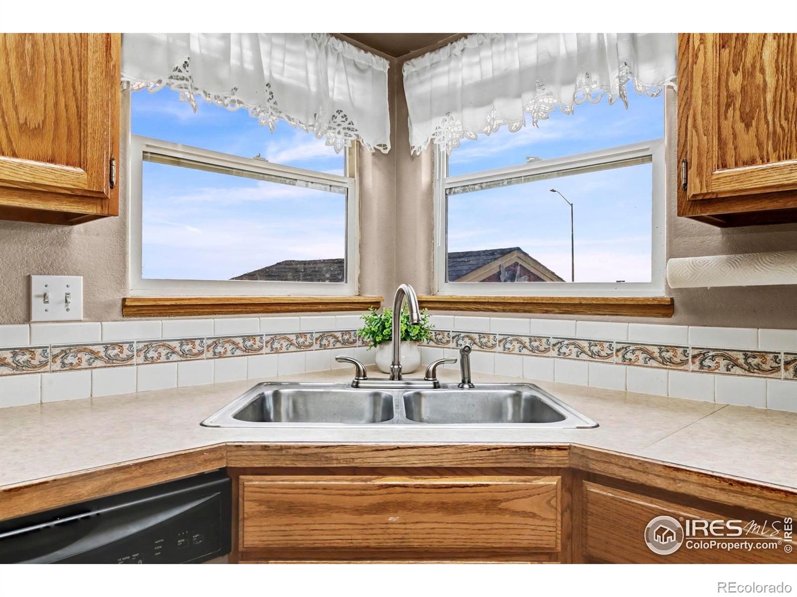 MLS Image #12 for 705  2nd street,frederick, Colorado