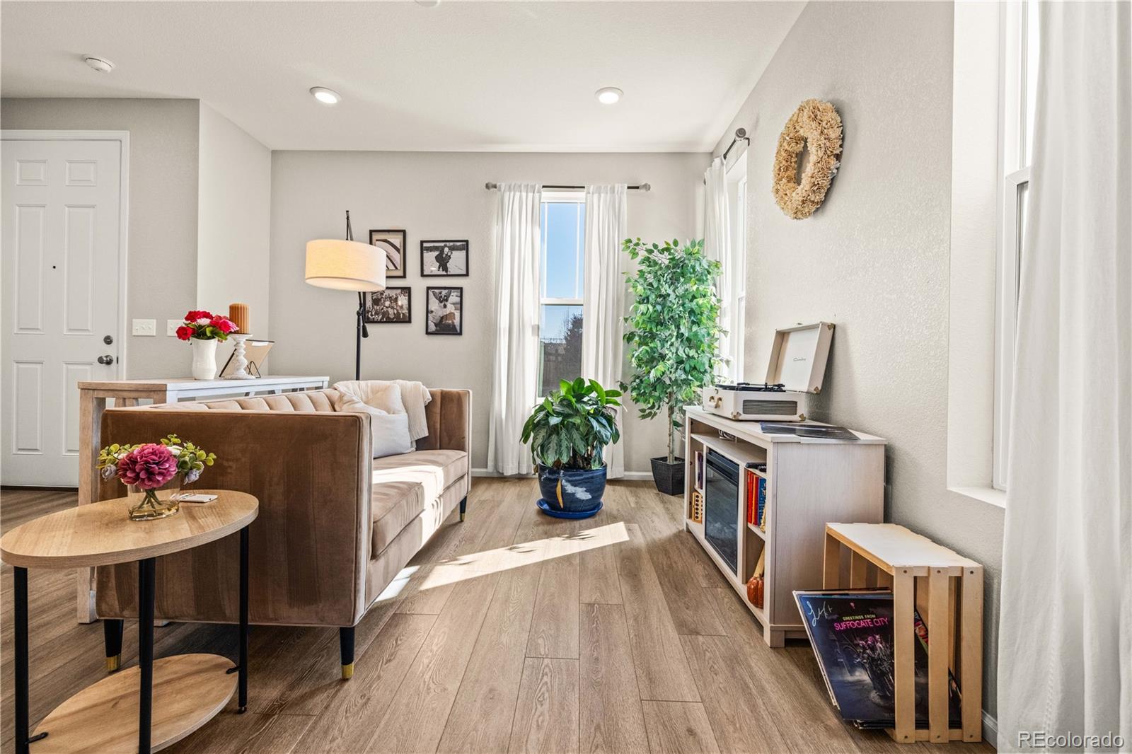 MLS Image #1 for 4346 s netherland street,aurora, Colorado