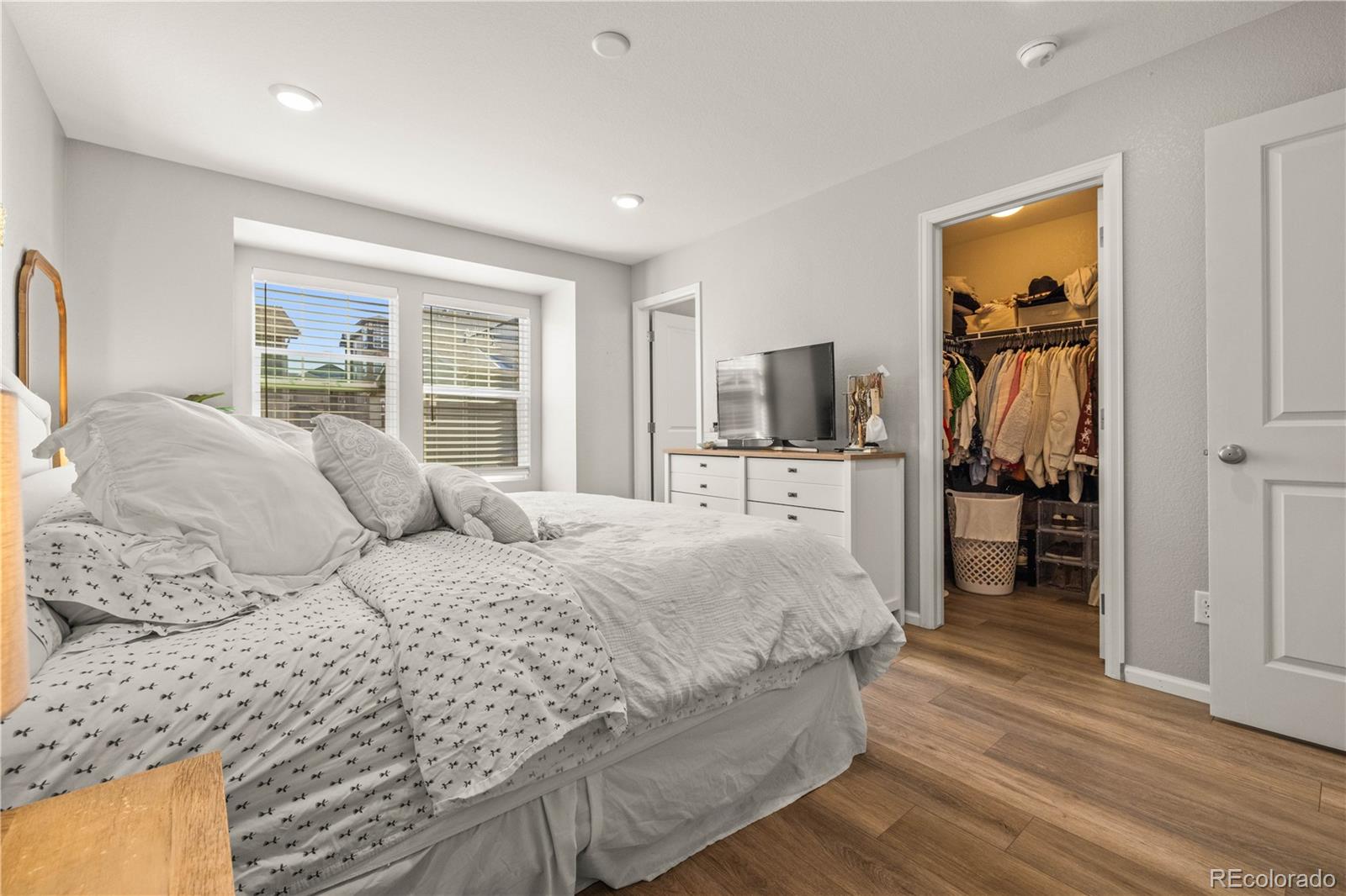 MLS Image #17 for 4346 s netherland street,aurora, Colorado